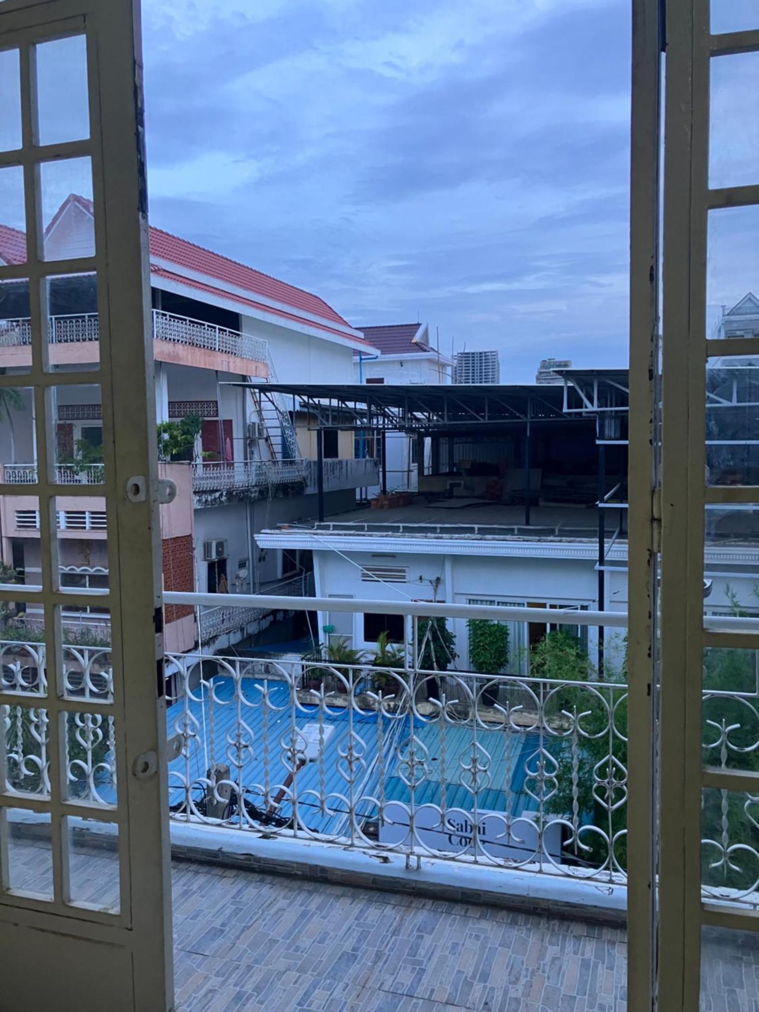 Cannarata Phnom Penh Bagian luar foto